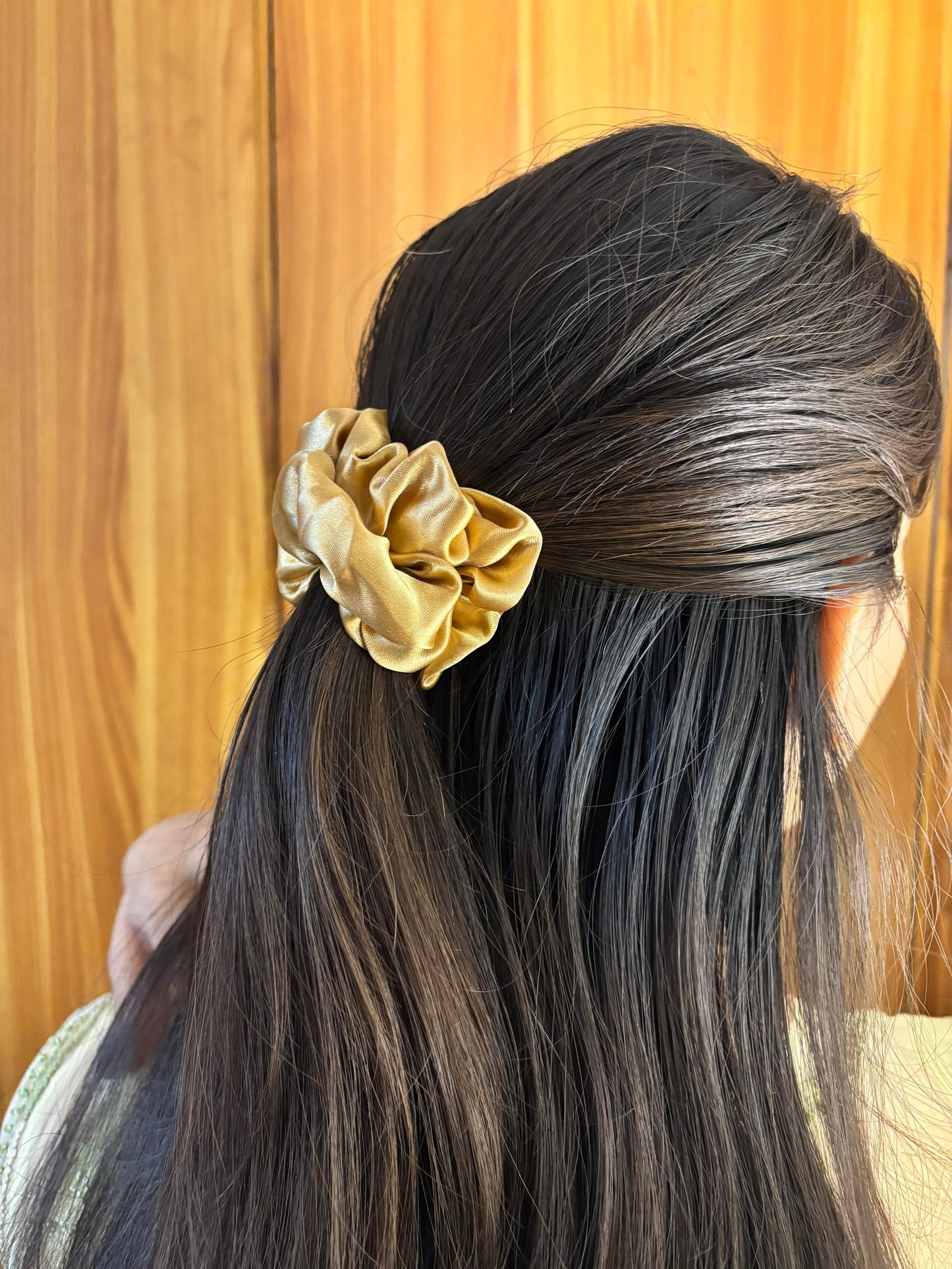 25-Piece Luxury Gift Hamper – “A Perfect Surprise for Her"